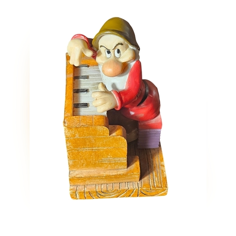 Snow White 65th Anniversary collector figurine Grumpy.
